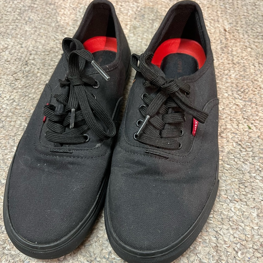 COPY - Levi’s shoes size 9
